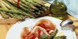 Saute de pointes d-asperges au jambon de Parme