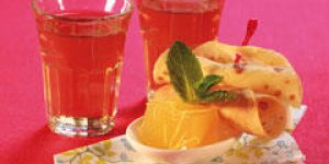 Gelee citron, menthe, the chaud et crepes craquantes