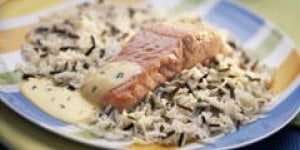 Saumon vapeur, sauce aux petits pois et aux herbes fraiches