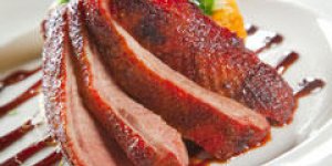 Aiguillettes de canard aux framboises