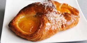 Oranais (croissant aux abricots)