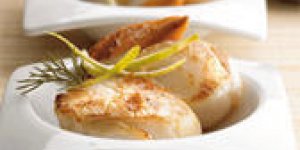 Saint-Jacques au Citron Vert et Piment d-Espelette a la plancha