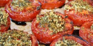 Tomates noisettes et basilic