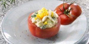  Tomate farcie au thon et aux capres