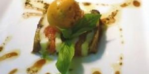 Presse de mozzarella buffalla, aubergine et tomate confite