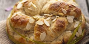 Petits pains garnis de fruits secs et confits