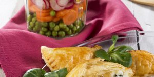 Mini chaussons feuilletes au chevre et a la Gelee de Pommes Bonne Maman®