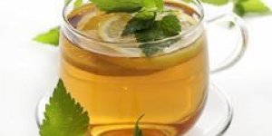 Infusion parfumee au thym et a la menthe