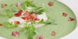 Soupe froide aux petits pois et jambon