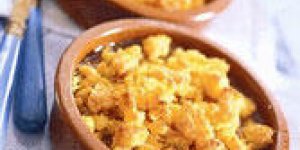 Crumble amandes-framboises-pignons