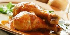 Cuisses de poulet roties et chili de legumes