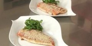 Filets de rouget a la fleur de sel, compotee d-aubergine fumee