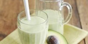 Smoothie a l’avocat et a la banane
