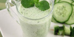 Mousse de concombre et crevettes