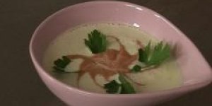 Creme douce de racines d-hiver en rouge et blanc