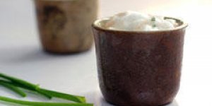 Verrine de mousse de lentilles sur lit de puree a la truffe et foie gras