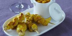 Brochettes de poulet pimente et sauce mangue