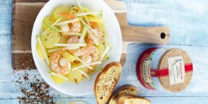 Salade de pommes de terre, crevettes et pommes granny