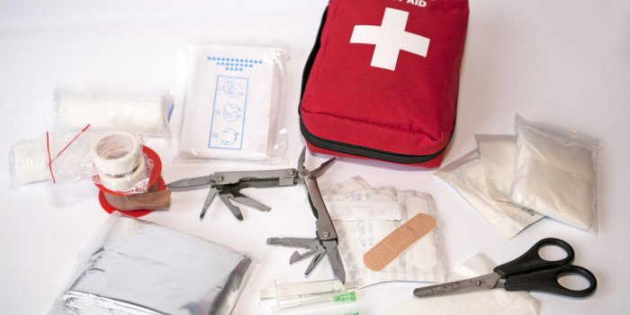 Inondations, feux... La Croix Rouge recommande de preparer un sac d-urgence