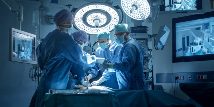 Covid : des deprogrammations d-operation sont a redouter en janvier