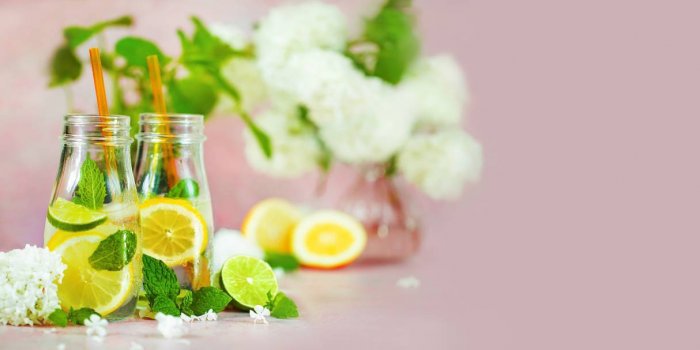 Jeune intermittent : une adepte partage ses 5 boissons detox du soir