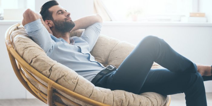 Dormir assis : les graves maladies que vous risquez
