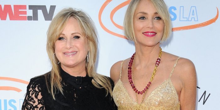 Covid-19 : Sharon Stone, en deuil, condamne ceux qui ne portent pas le masque
