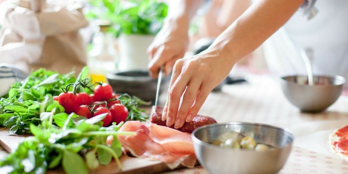 Ces 7 erreurs commises en cuisine sont dangereuses