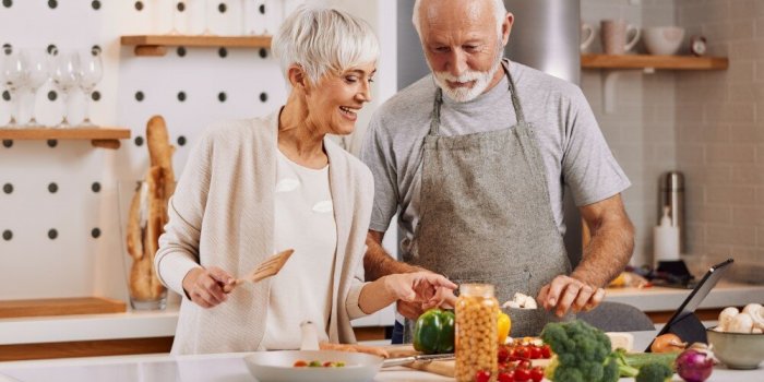Alzheimer : 6 habitudes de vie qui peuvent la prevenir selon une etude menee 10 ans