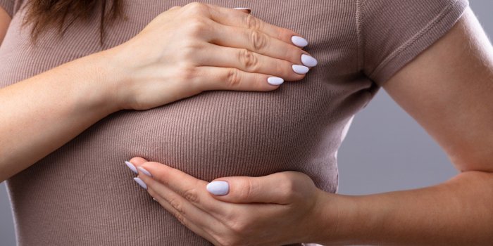 5 auto-massages pour des seins en pleine forme