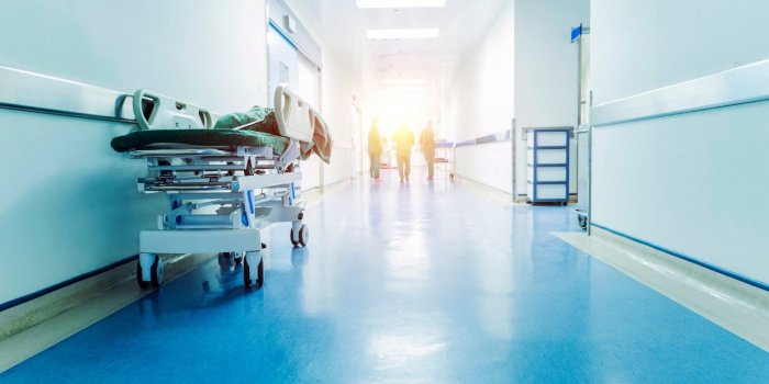 8e vague COVID-19 : les hospitalisations ont encore augmente