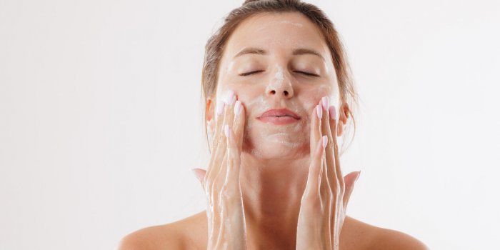 Le meilleur savon pour le visage selon votre type de peau d-apres la dermatologue