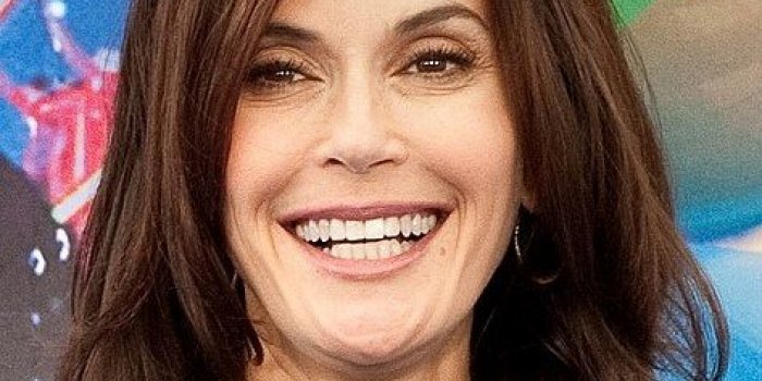 Teri Hatcher (Desperate Housewives) : son astuce pour cacher ses cheveux blancs