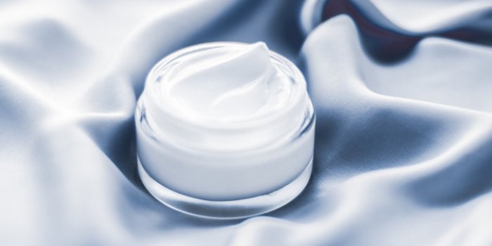 Les 7 meilleures cremes visage anti-rides selon les dermatologues
