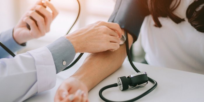 Hypertension arterielle : les 5 habitudes qui peuvent augmenter votre tension