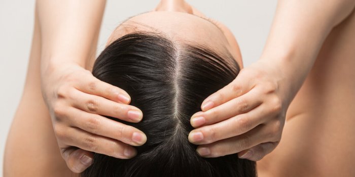Cancer de la peau : 7 signes dans votre cuir chevelu qui doivent vous alerter