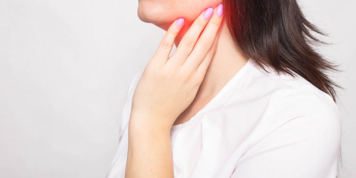 Cancer : on lui greffe la peau de sa jambe a la place de sa langue