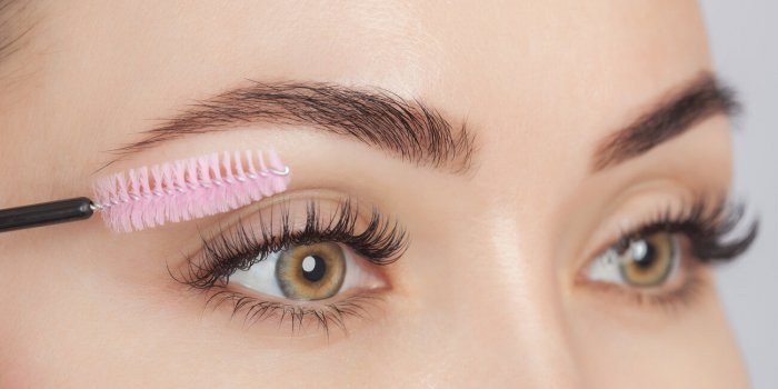 7 erreurs que vous faites avec vos sourcils qui vous font paraitre plus agee