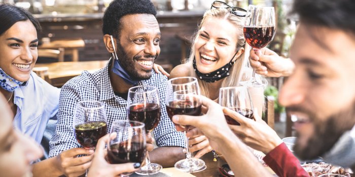 Covid : 5 objets dangereux en terrasse selon un medecin