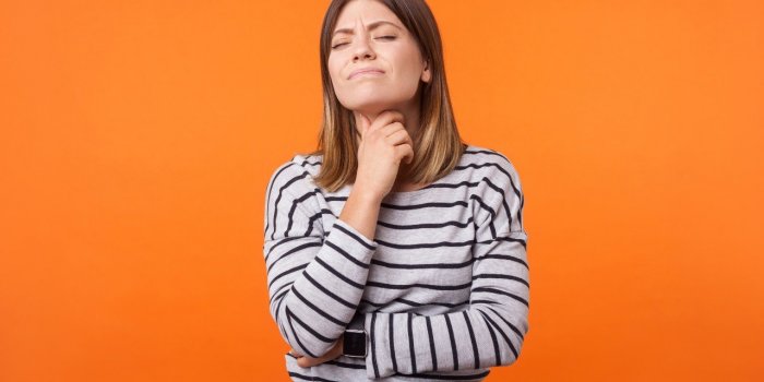 Gorge : 9 signes de cancer du larynx a reperer avant qu-il soit trop tard